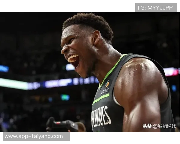 爱德华兹季前赛首球精彩回顾高难度撤步跳投展现夏季训练成果